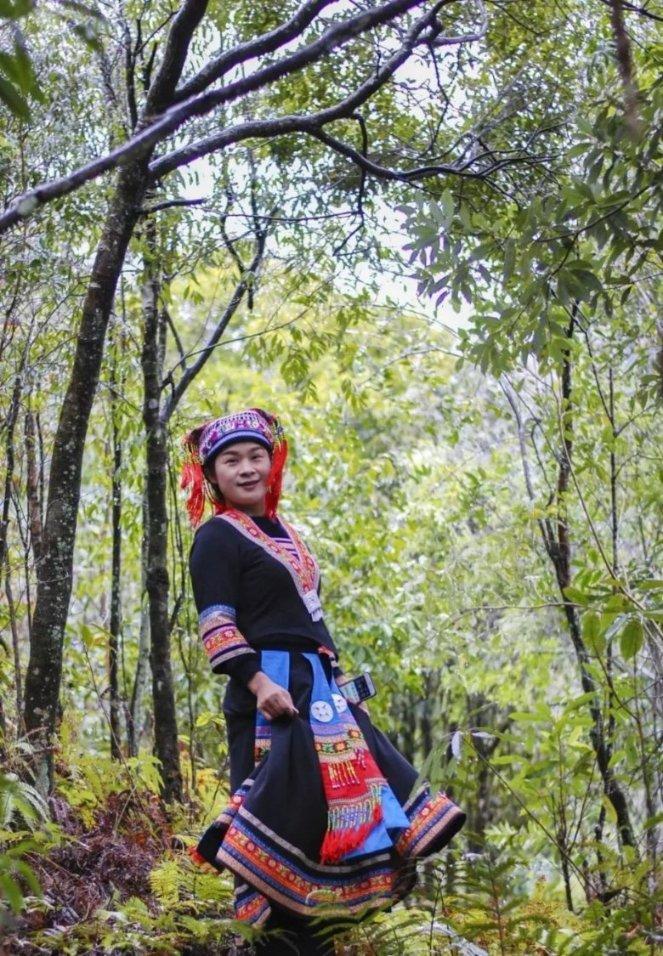 小仓鼠吃瓜子